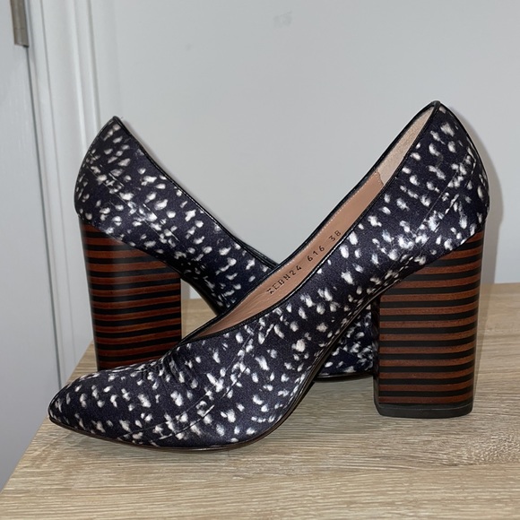 Emporio Armani Heels, Size 38 (7.5) - Picture 9 of 12